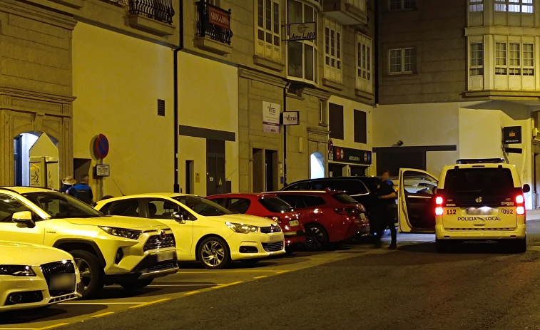Detenidos dos individuos por un presunto robo de un teléfono en Ferrol