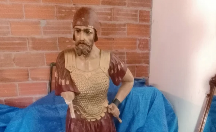 Del trono a Wallapop: venden a un romano de la Semana Santa de Ferrol