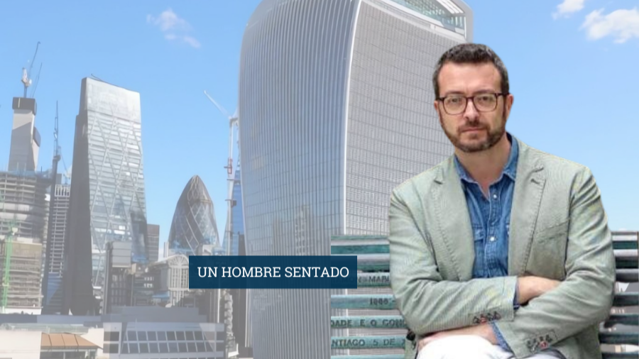 UN HOMBRE SENTADO | Dentro o fuera