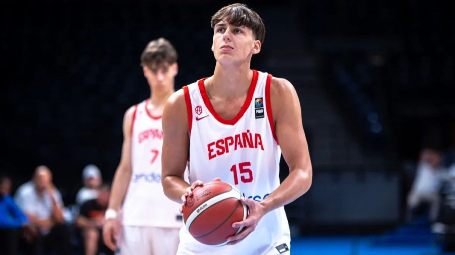 Diego Niebla guía a España a una fase de grupos perfecta