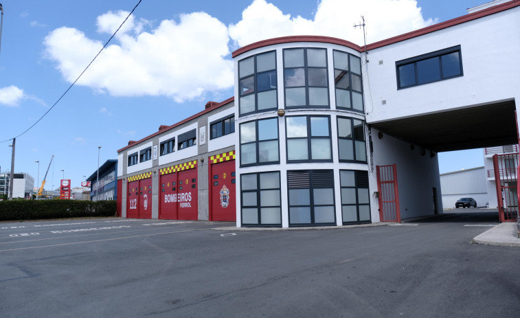 El Concello modernizará con nuevos accesorios los camiones autoescalera de los bomberos