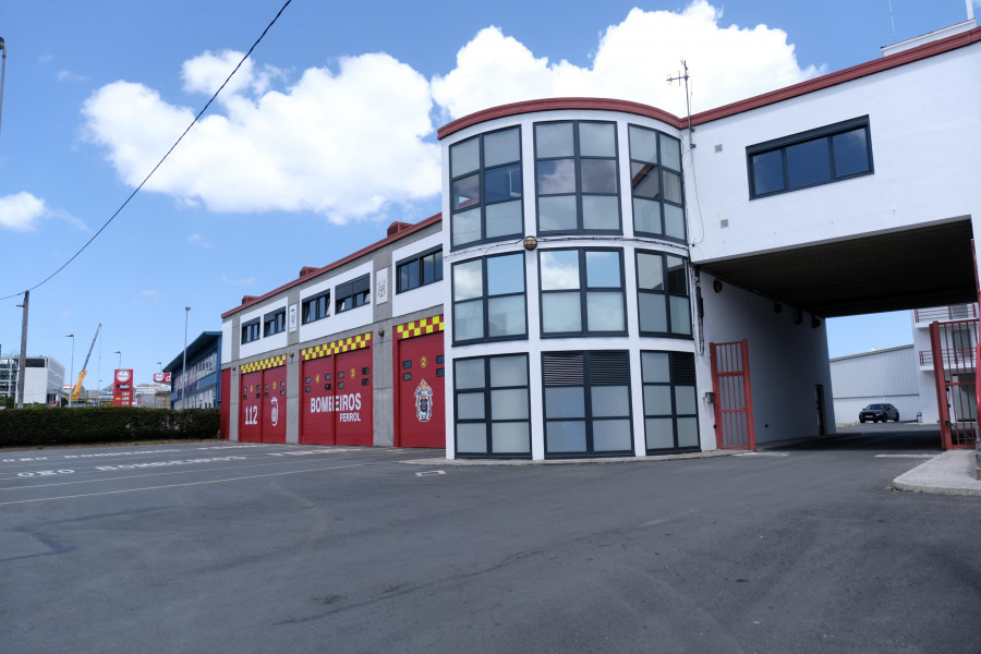 El Concello modernizará con nuevos accesorios los camiones autoescalera de los bomberos