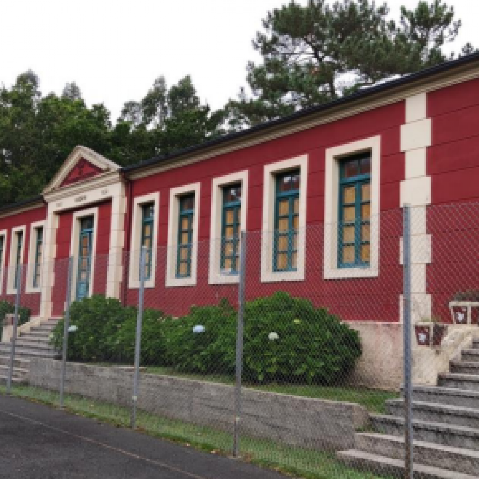 El Concello Cerdido destina 72.000 euros a los trabajos de mejora en la escuela de O Castro