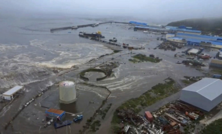 Alerta de tsunami en todo el Pacífico por un fuerte terremoto de 8,8 grados