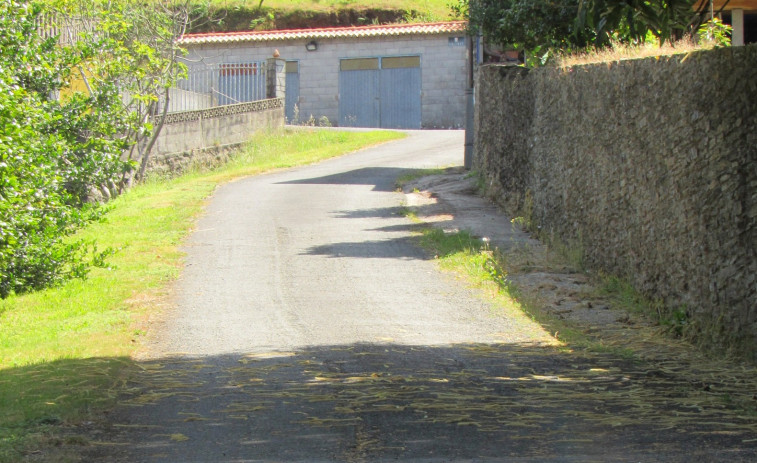 Neda adjudica el arreglo del camino que une Liñares, Riocobo y Galanos por 58.000 euros