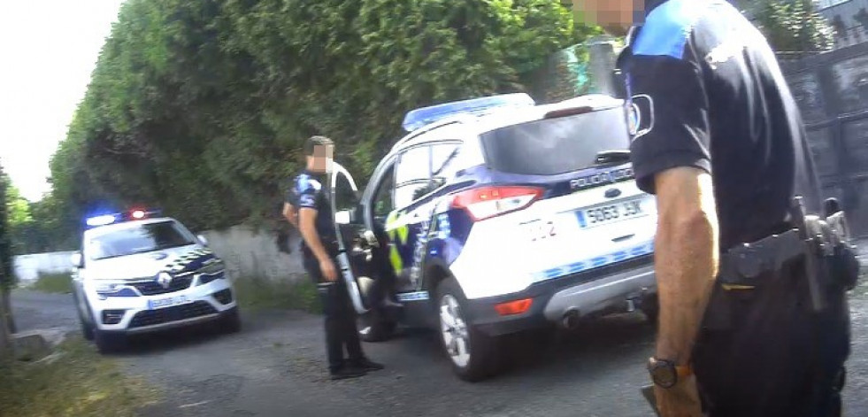 La Policía Local de Ares detiene a un individuo que estaba en busca y captura desde marzo
