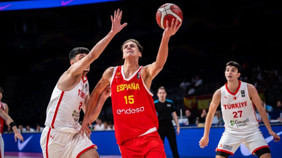 Diego Niebla continúa con su camino perfecto en el Eurobasket sub 18