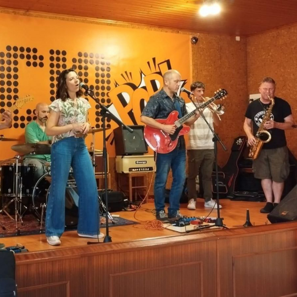 Arranca o Felicia Pop erguendo o facho da música con poder e melodía