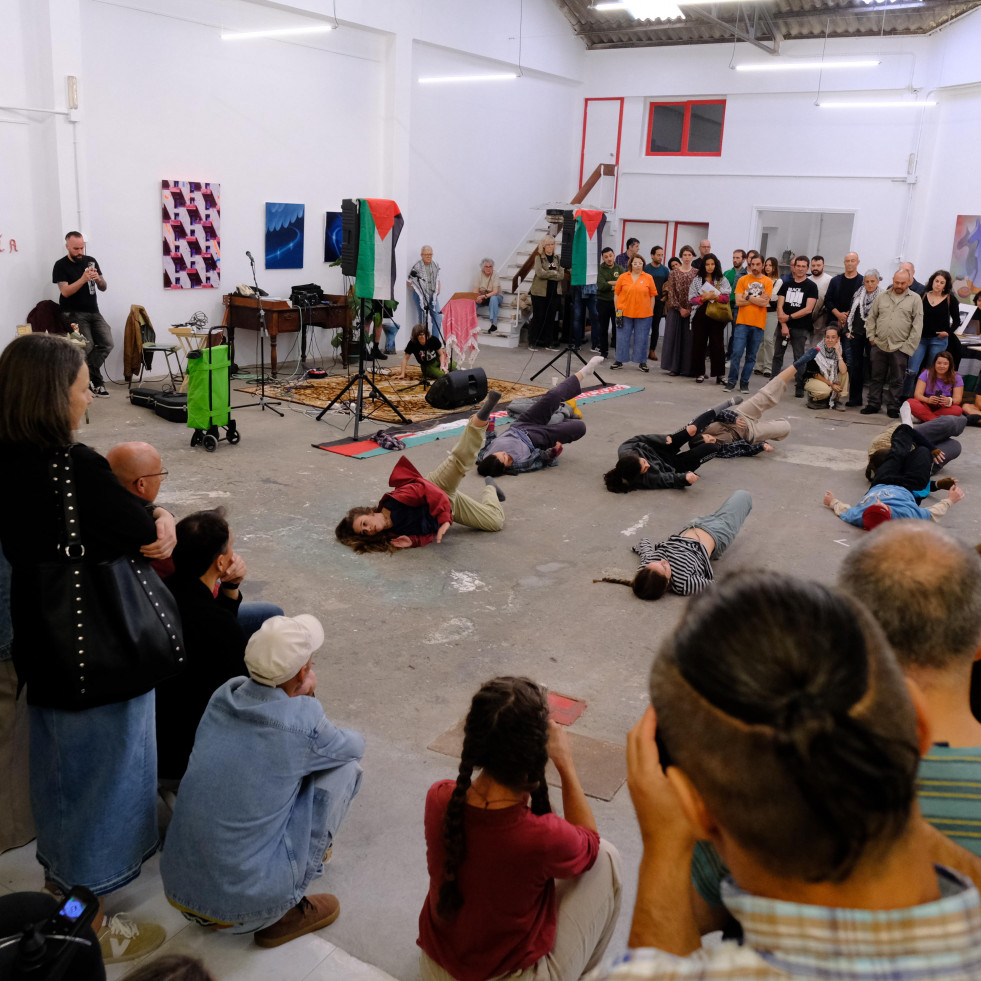 Un obradoiro de “papaventos por Gaza” estrea o cartel de Ferrol Con Palestina