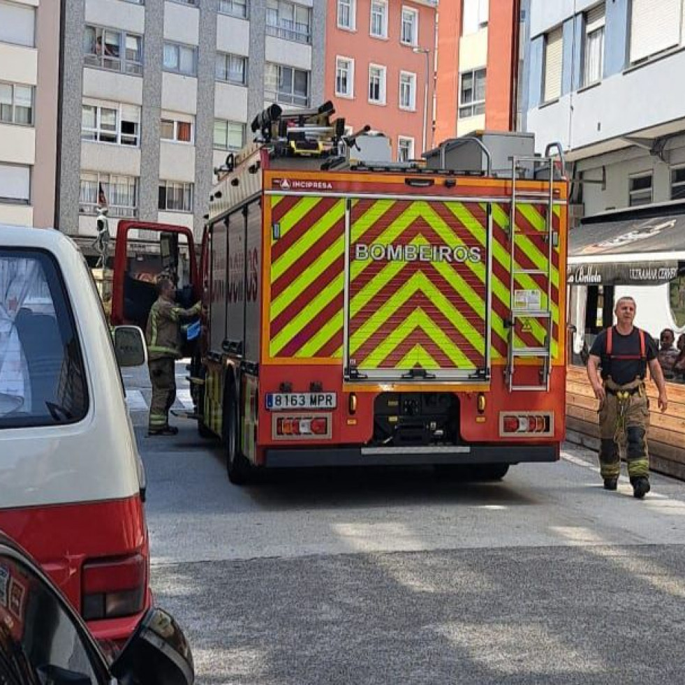 Dos aperturas de domicilios en menos de 24 horas por parte de los Bomberos de Ferrol