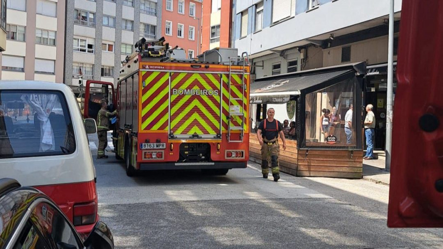 Dos aperturas de domicilios en menos de 24 horas por parte de los Bomberos de Ferrol