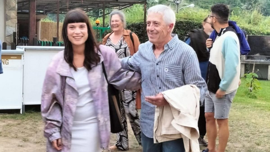O BNG comarcal homenaxea a Manolo Doval, alcalde de Ares de 1987 a 1991, pola súa xubilación