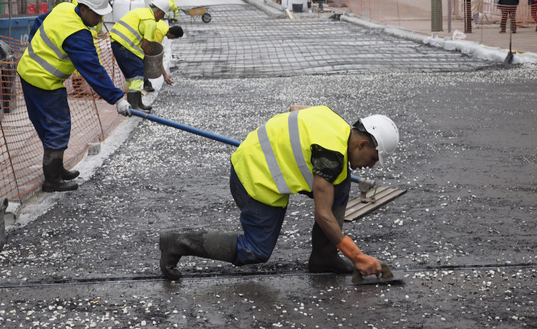 Ferrolterra se desmarca de la provincia y Galicia y sigue creando empleo