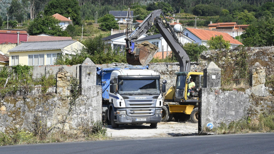 Comienzan los trabajos para construir la glorieta que agilizará el tráfico en Xuvia