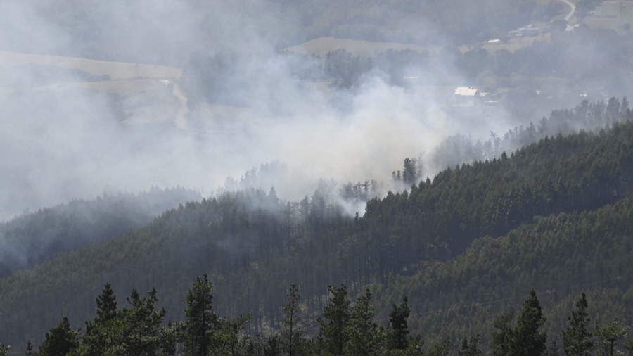 Estabilizado en As Pontes el incendio forestal que afectó a unas 20 hectáreas