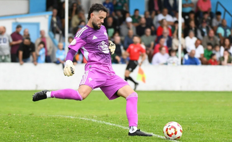 Miquel Parera, el muro que ya es decisivo para el Racing de Ferrol