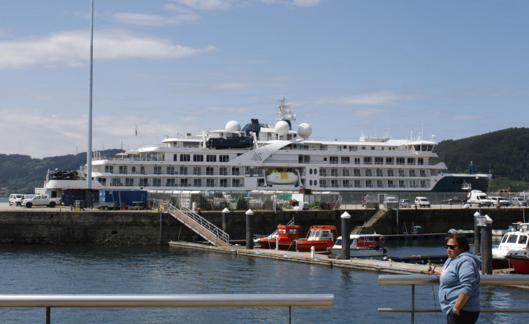 El puerto reanuda la temporada de cruceros con la visita del “SH Diana”