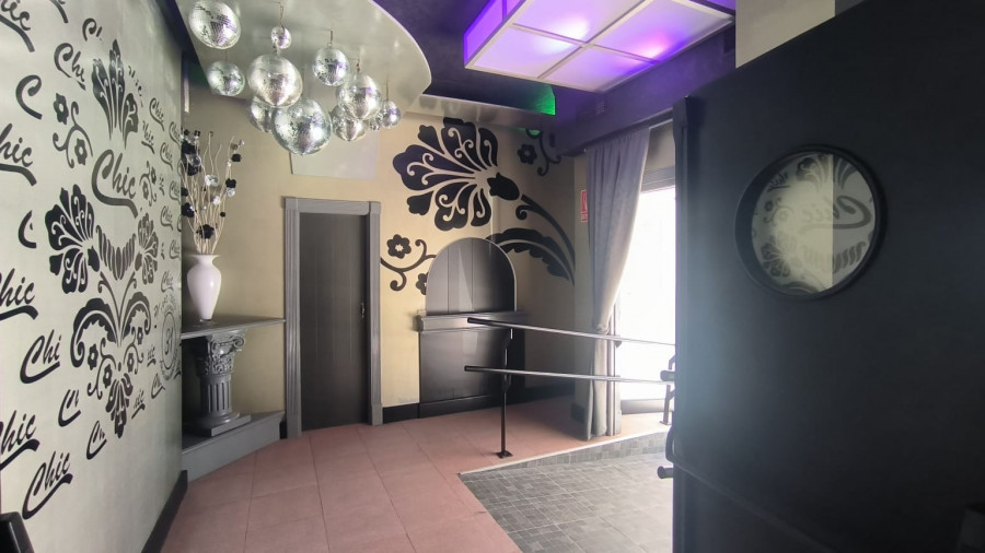 La discoteca Chic se hace fuerte en la noche de Ferrol para que la gente “vuelva de marcha a Ultramar”