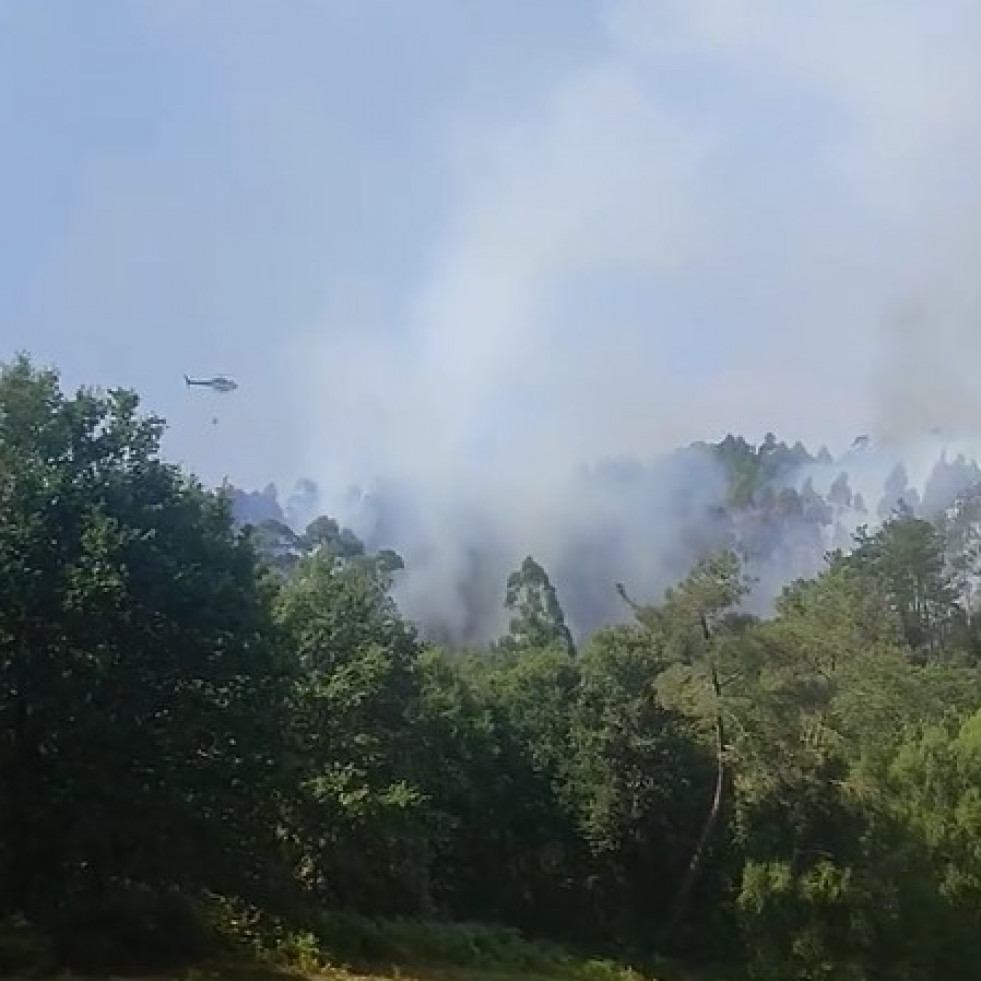 Activos dos nuevos incendios forestales, en el municipio de Monfero