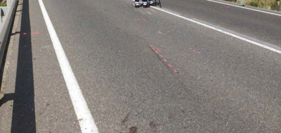 Muere un motorista 38 años tras chocar contra un guardarraíl en Ourense