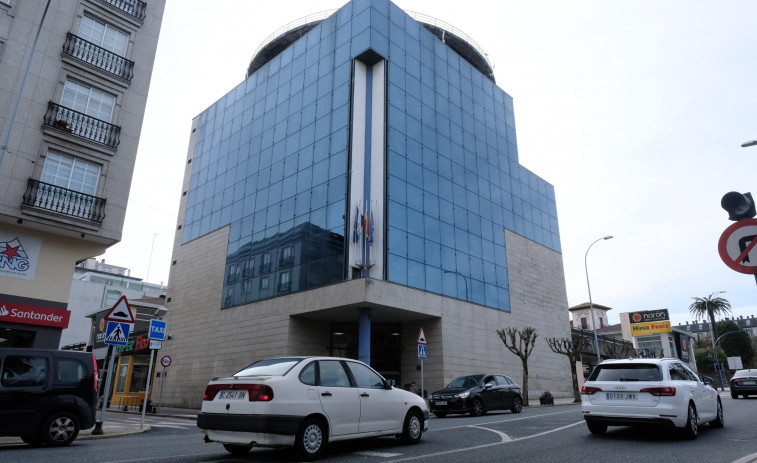 Narón destina 13.200 euros a cubrir los gastos de movilidad de los universitarios