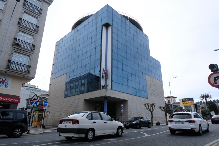 Narón destina 13.200 euros a cubrir los gastos de movilidad de los universitarios
