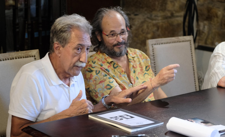 Pura Tejelo pone el broche de oro al acto de la Revista de Poesía Galega en Madrid “Olga”, en Neda