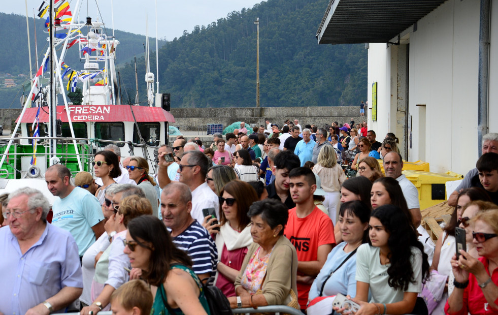 La tradicional procesión marítima deja paso en Cedeira a la jira como fin de fiesta