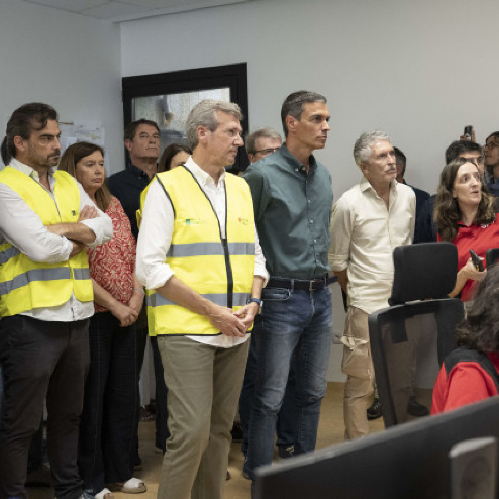 Pedro Sánchez visita las zonas afectadas por los incendios en Ourense con un gran pacto de Estado