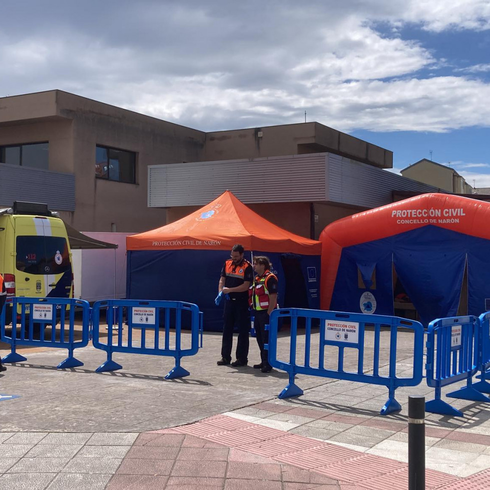 Protección Civil de Narón recoge material para ayudar a paliar los fuegos en Galicia