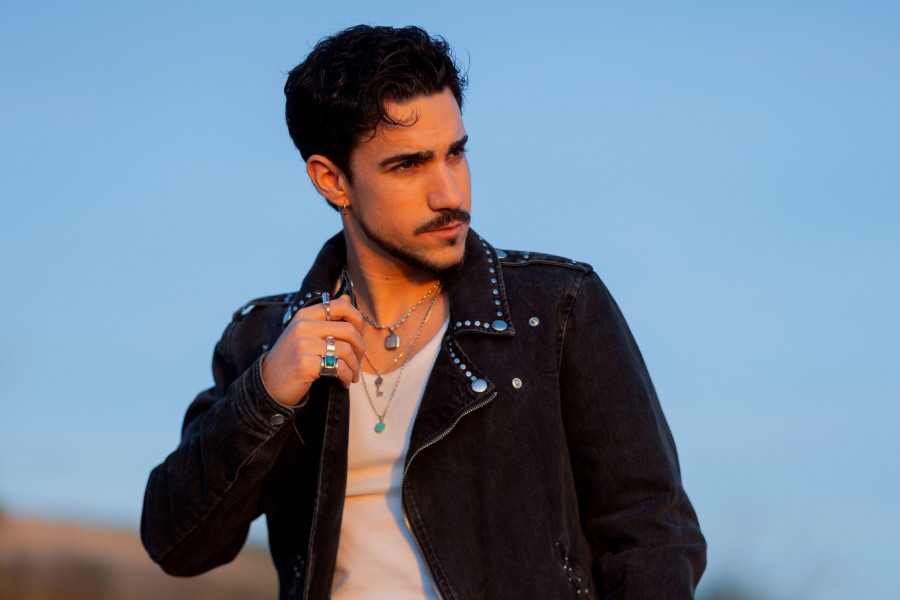 Gonzalo Hermida: “Haber actuado desde joven en chiringuitos y bares me ha dado las tablas para afrontar los conciertos”