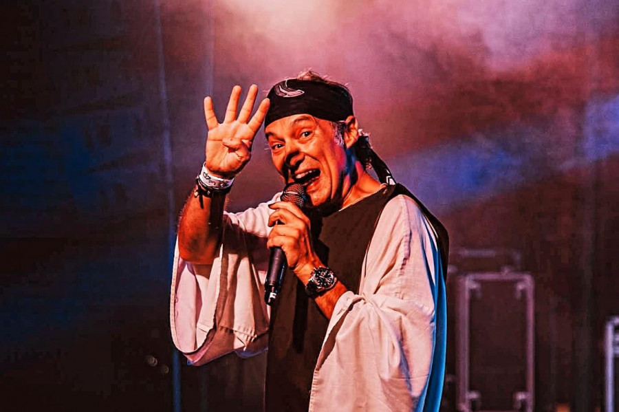 Santi Sánchez | “La música de los 80 no es solo nostalgia; en esa época había una variedad que hoy no hay”