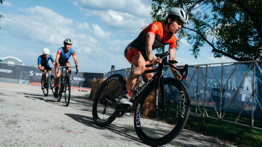Espectacular regreso de Miriam Casillas a la Liga Supertri en Chicago