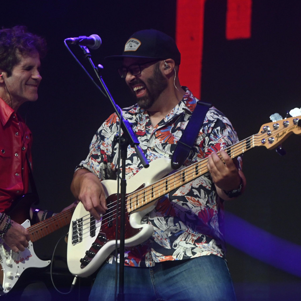 Los clásicos plantan cara al lunes y triunfan en la plaza de Armas con el “revival” de los artistas del PopTour