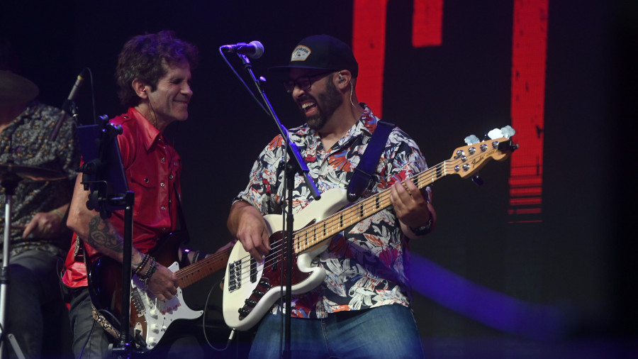 Los clásicos plantan cara al lunes y triunfan en la plaza de Armas con el “revival” de los artistas del PopTour