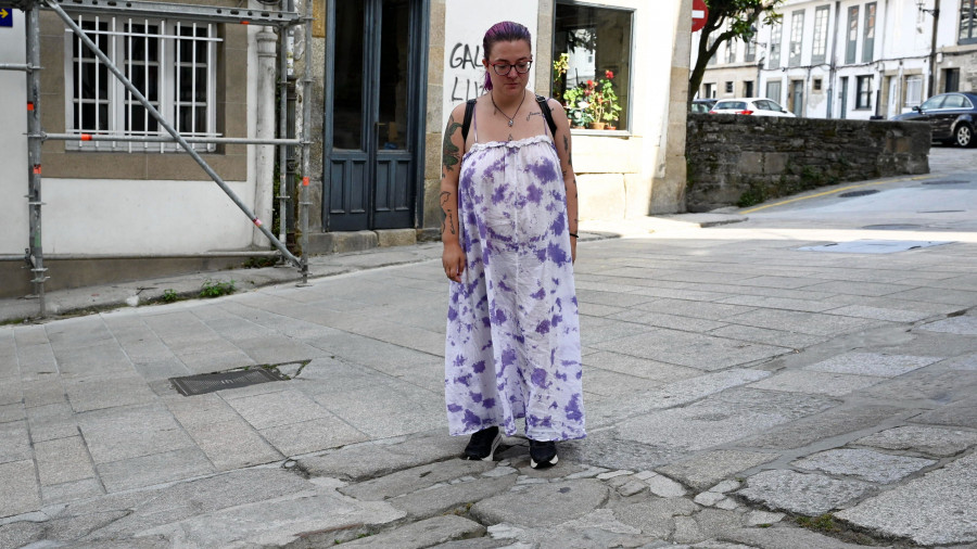 Una mujer reclama daños al Concello de Pontedeume tras caerse en la plaza de San Roque