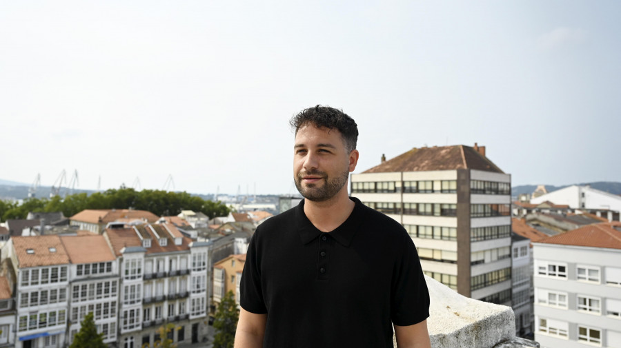 Arán López, concejal de Festas de Ferrol: “Procuramos tener un programa variado, que todos tengan un concierto que les guste”