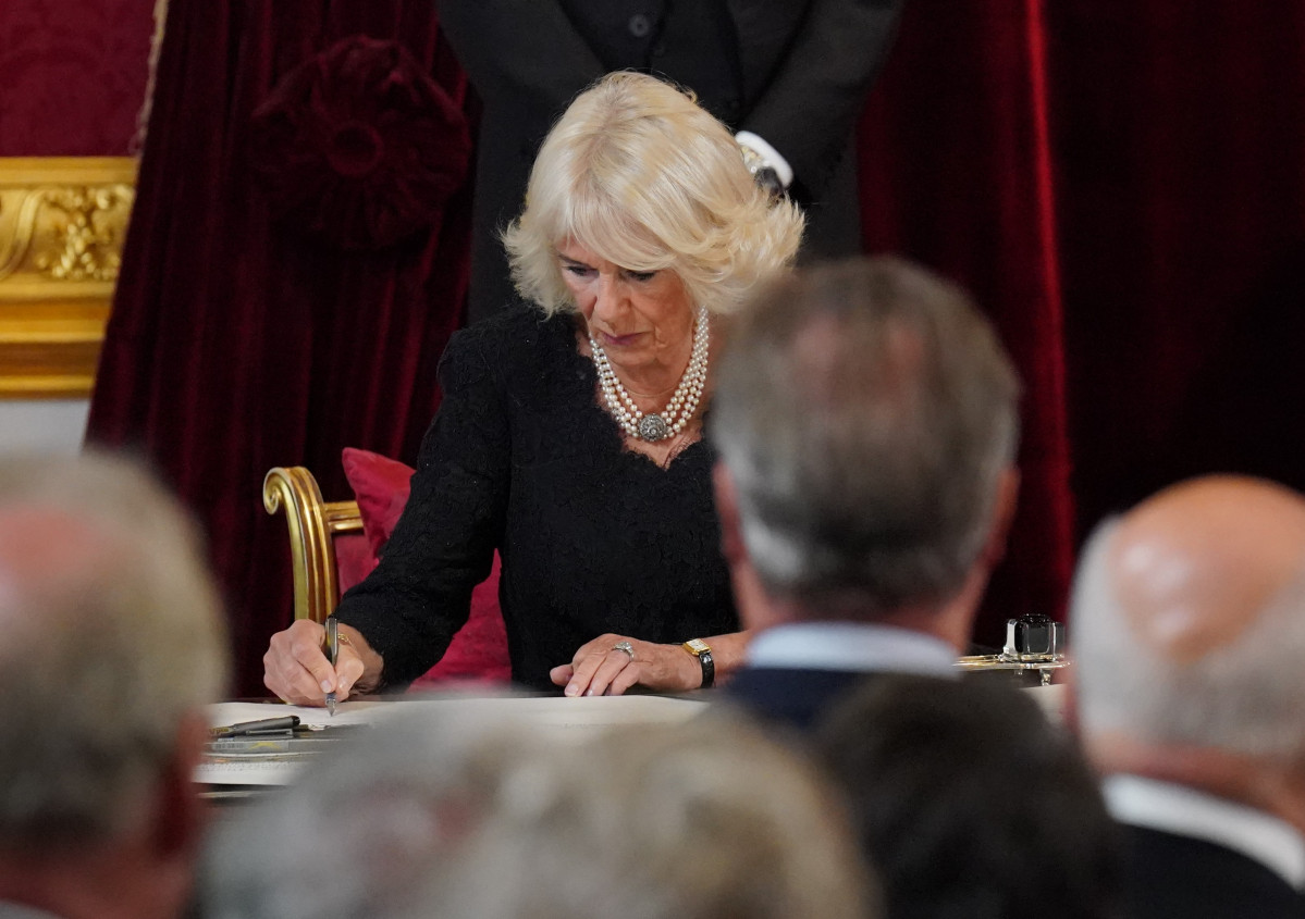Camilla, reina consorte, firma el decreto referente a la iglesia de Escocia  Jonathan Brady