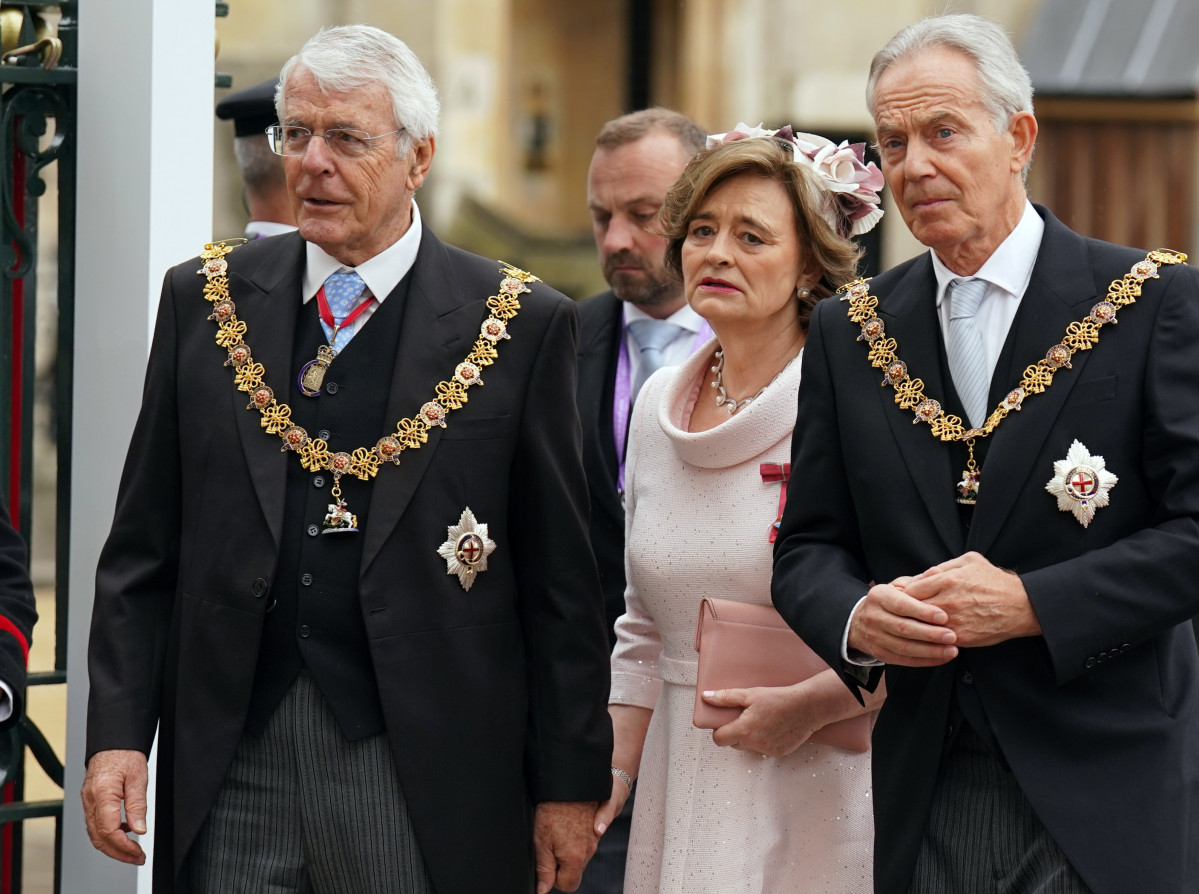 John Major y Tony Blair con su mujer Cherie @Andrew Milligan